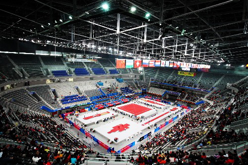 Bei den Bauprojekten der Beijinger Olympischen Spiele 2008 handelt es sich um über 200 selbst?ndige Innovationstechniken Chinas.(8)