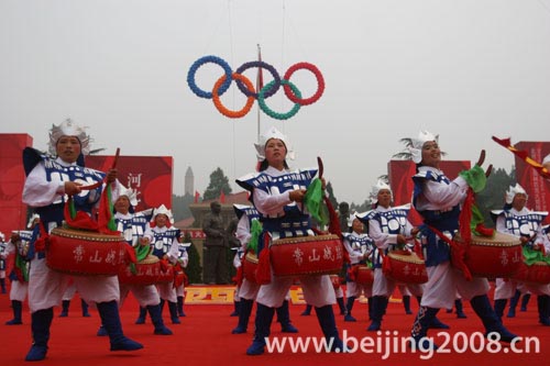 Der Olympische Fackellauf ist am Dienstag in der Stadt Shijiazhuang der Provinz Hebei erfolgreich beendet worden. 