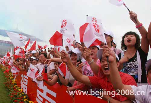 Olympischer Fackellauf in Tangshan erfolgreich beendet
