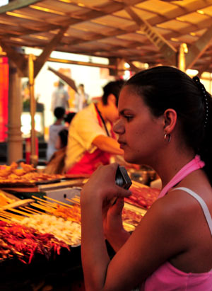 Tourismus,Sehenswürdigkeit,Peking,Wangfujing,Beijing,Snacks,Imbiss ,Nachtblick (5)