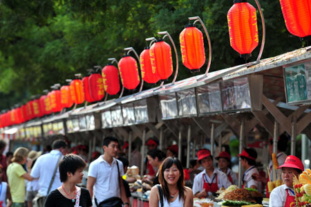 Tourismus,Sehenswürdigkeit,Peking,Wangfujing,Beijing,Snacks,Imbiss ,Nachtblick (7)