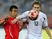 Beim Fu?ball zwischen China und Neuseeland endet unentschieden ( 1 : 1 )
