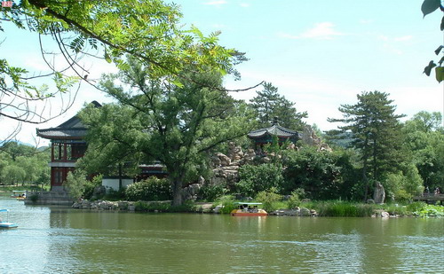Chengde,Vergangenheit,Moderne,Gegenwart,Alten,Neuen,kaiser,Sommerresidenz,Uhren ,Gem?lde ,Buddhafiguren,MP3,Touristen 
