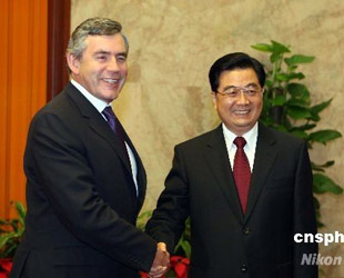 Der chinesische Staatpr?sident Hu Jintao hat am Freitag in Beijing ausl?ndische Spitzpolitiker getroffen, die am Sonntag der Abschlusszeremonie der Beijinger Spiele beiwohnen werden.