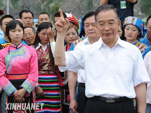 Wen Jiabao fordert bessere Versorgung für Erdbebenopfer