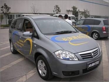 5 Chinas Weg für Autos der neuen Generation ist geebnet. Der Erfolg der w?hrend der Olympischen Spiele eingesetzten Hybridautos soll sich fortsetzen.
