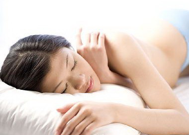 1 Schlafmangel, selbst nur wenige Stunden w?hrend der Nacht, k?nnen laut einer vor kurzem durchgeführten Studie das Immunsystem veranlassen, gegen gesundes Gewebe und gesunde Organe zu arbeiten.