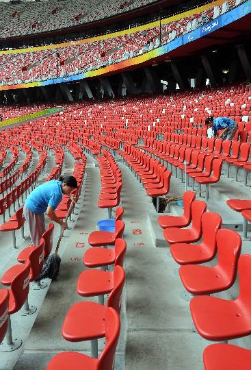 Nach der Er?ffnungsfeier der Beijinger Paralympics hat es nur 31 Stunden gedauert, das Gesicht des Nationalstadions “Vogelnest” zu wandeln, um es wieder für die Leichtathletikwettk?mpfe einsetzen zu k?nnen.