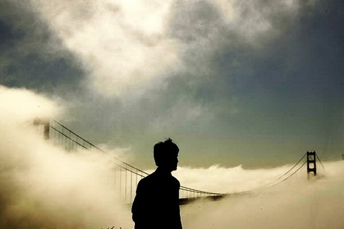 Ein Fangnetz aus Stahl soll an der Golden-Gate-Bridge in San Francisco angebracht werden, obwohl es der Sch?nheit des Bauwerks schaden k?nnte. Am vergangenen Freitag hat die Brückenverwaltung mit gro?em Mehr für die Sicherheitsma?nahme gestimmt. Ein Fangnetz aus Stahl soll an der Golden-Gate-Bridge in San Francisco angebracht werden, obwohl es der Sch?nheit des Bauwerks schaden k?nnte. Am vergangenen Freitag hat die Brückenverwaltung mit gro?em Mehr für die Sicherheitsma?nahme gestimmt.