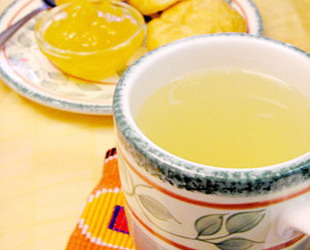 1 Wer an Schlaflosigkeit leidet, sollte es mit Honig aus Blüten des Longan-Baumes, des Spaltk?rbchens, der Jujube und des Apfelbaumes versuchen. Dazu kann Honig aus jeglichen Blüten dazu beitragen, Verstopfung zu lindern und ihr vorzubeugen. 1 Wer an Schlaflosigkeit leidet, sollte es mit Honig aus Blüten des Longan-Baumes, des Spaltk?rbchens, der Jujube und des Apfelbaumes versuchen. Dazu kann Honig aus jeglichen Blüten dazu beitragen, Verstopfung zu lindern und ihr vorzubeugen.