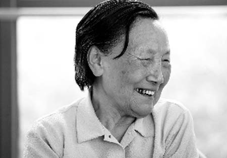 Xia Shuqin, eine der überlebenden des Nanjing-Massakers, auf einem undatierten Foto (Foto: Xinhua)
