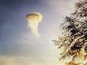 Das UFO-Phänomen gewinnt auch in Europa an Aufmerksamkeit: Die Luftwaffe von Dänemark hat nach Großbritannien und Frankreich geheime Akten über UFO-Sichtungen im Internet veröffentlicht, darunter auch Skizzen von Außerirdischen.