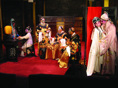 Kun Qu, welches von der UNESCO zum geistigen Kulturerbe gez?hlt wird, ist eine der ?ltesten Formen der chinesischen Oper, welche heute noch aufgeführt wird.