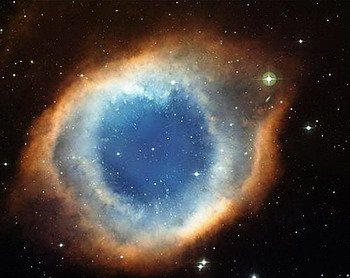 Das 'Auge Gottes' ist farbenfroh und hat einen Durchmesser von zwei Lichtjahren.