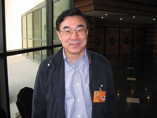 Huang Youyi, stellvertretender Vorsitzender des internationalen übersetzerverbandes und zust?ndig für china.org.cn