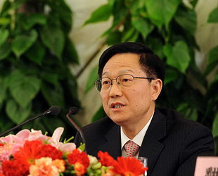 1 Auf der Pressekonferenz über die Begegnung der internationalen Finanzkrise und das Beibehalten der stabilen und schnellen Wirtschaftsentwicklung am Freitag in Beijing hat Finanzminister Xie Xuren eine Frage über die Finanzpolitik Chinas beantwortet. 1