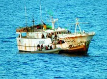 Chinas Marine wird gekapertes, taiwanesisches Fischerboot retten