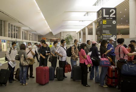 Die chinesische Charter-Maschine der Fluggesellschaft Southern Airlines zur Abholung der sich in Mexiko befindlichen Chinesen ist am Mittwochmorgen von der mexikanischen Grenzstadt Tijuana aus nach Shanghai abgeflogen.