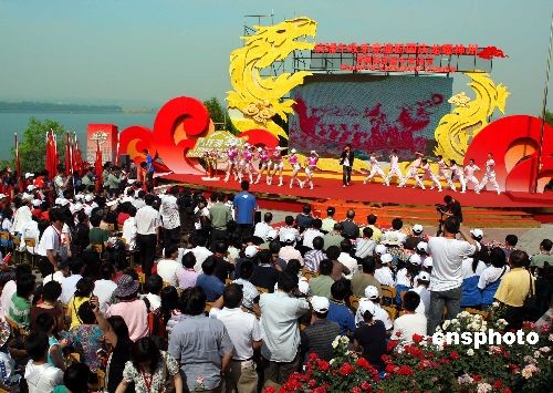 Beijing veranstaltet erstes Drachenbootkulturfest