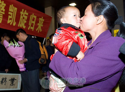 Die chinesische Polizei hat gegen eine provinzübergreifende Kinderschmugglerbande hart durchgegriffen und 23 Kleinkinder befreit.