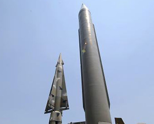 Am gestrigen Donnerstagabend hat Nordkorea vier Kurzstreckenraketen abgefeuert. Der Raketenstart folgte auf den ergebnislosen Abbruch über Verhandlungen über einen gemeinsamen Industriepark.