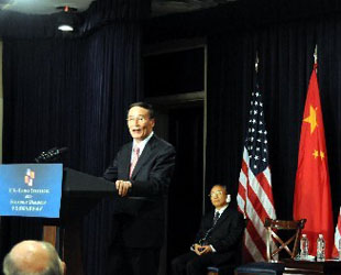 Hochrangige chinesische und US-amerikanische Regierungsvertreter haben am Dienstag die Erfolge des ersten Dialogs über Strategie und Wirtschaft zwischen China und den USA gelobt.