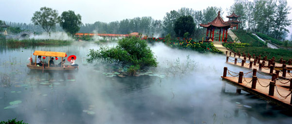 Es gibt in der Provinz Shandong nahe der Stadt Tengzhou den gr??ten Feuchtgebietspark Nordchinas am Wenshan-See.