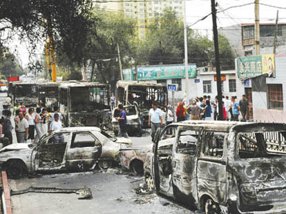 Am 5. Juli haben sich die Unruhen in ürümqi, Hauptstadt des nordwestchinesischen Uigurischen Autonomen Gebiet Xinjiang ereignet. 192 Personen sind dabei ums Leben gekommen.