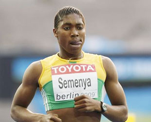 Ihre gl?nzende Leistung und der ungew?hnlich starke K?rper verursachen gro?e Zweifel: Die südafrikanische Weltmeisterin Caster Semenya wird aufgefordert, einen Geschlechttest durchzuführen.