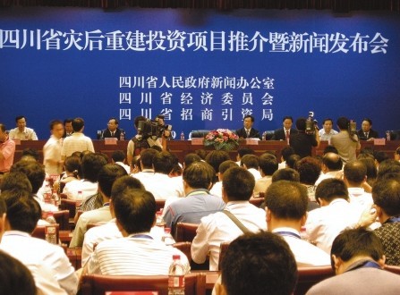 Durch das folgenschwere Erdbeben in der südwestlichen Provinz Sichuan Chinas sind viele Einwohner arbeitslos geworden. Jedoch hat die Provinzregierung sofort Ma?nahmen getroffen, um die Arbeitslosenquote zu senken.