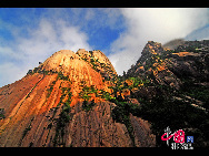 Der Mount Huang wird häufig als Motiv für traditionelle chinesische Gemälde, in Literatur, und auch für Fotografien genutzt.