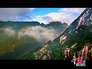 Der Mount Huang wird häufig als Motiv für traditionelle chinesische Gemälde, in Literatur, und auch für Fotografien genutzt.