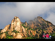 Der Mount Huang wird häufig als Motiv für traditionelle chinesische Gemälde, in Literatur, und auch für Fotografien genutzt.