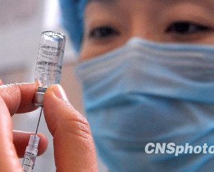 Laut einem Mitarbeiter des Gesundheitsministeriums werden Ausländer in China, die zu einer sogenannten Schlüsselgruppe gehören, bevorzugt gegen die Schweinegrippe geimpft.