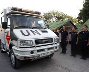 Nach dem verheerenden Erdbeben in Haiti sind die Leichen der acht vermissten chinesischen UN-Polizisten geborgen worden. Sie waren an der UN- Friedensmission beteiligt. Während sie Gespräche im UN-Hauptquartier in Port-au-Prince führten, kamen sie ums Leben.