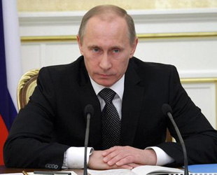 Der russische Ministerpräsident Wladimir Putin hat am Dienstag die Sicherheitskräfte des Landes energisch dazu aufgefordert, die Drahtzieher der U-Bahnanschläge in Moskau ausfindig zu machen.