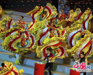 Shanghai, 30 April 2010, Bei der Eröffnungszeremonie im Expo-Park steht die Kutur im Zentrum.
