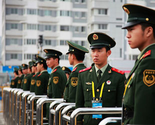 Heute ist der erste Tag der Weltausstellung 2010 in Shanghai, die ein halbes Jahr bis zum 31. Oktober dauert. Die Sicherheitskontrollen auf dem Expo-Gelände funktionieren.