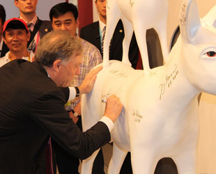 Der zum Staatsbesuch in China weilende Präsident der Bundesrepublik Deutschland, Dr. Horst Köhler, hat am Donnerstag die Stände von vier deutschen Städten in der Urban Best Practice Area auf der Expo 2010 in Shanghai besucht.