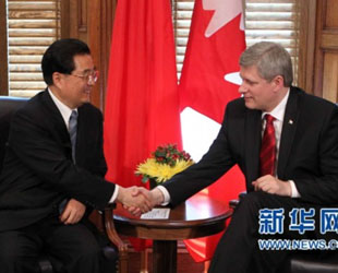 Chinas Staatspräsident Hu Jintao traf sich am Donnerstag in Ottawa zu einem Gespräch mit Kanadas Ministerpräsidenten Stephen Harper. Bis ins Jahr 2015 soll das Handelsvolumen zwischen den beiden Ländern auf 60 Milliarden US-Dollar pro Jahr ansteigen.