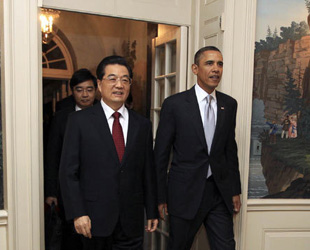 Chinas Staatspräsdient Hu Jintao wurde am Dienstagabend Ortszeit von US-Präsident Barack Obama mit einem Bankett empfangen. Dabei würdigten beide Staatschefs die Entwicklungen der bilateralen Beziehungen.