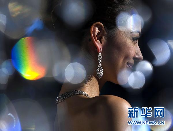 Die 28. Hong Kong International Jewellery Show, weltweit drittgrößte Ausstellung von Schmuckwaren, ist am vergangenen Freitag im Hong Kong Convention and Exhibition Centre eröffnet worden.