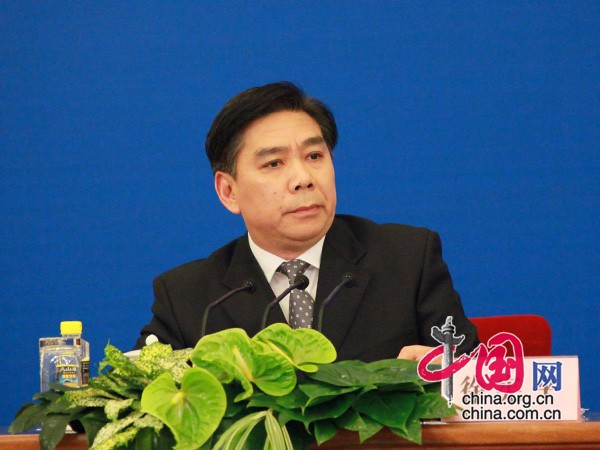 Bei einer Pressekonferenz am Sonntagnachmittag erläuterte Xu Xianping, stellvertretender Leiter des Nationalen Komitees für Entwicklung und Reform (NDRC), die Bedeutung des Zwölften Fünfjahresplans für die Entwicklung der chinesischen Volkswirtschaft und Gesellschaft (2011-2015).