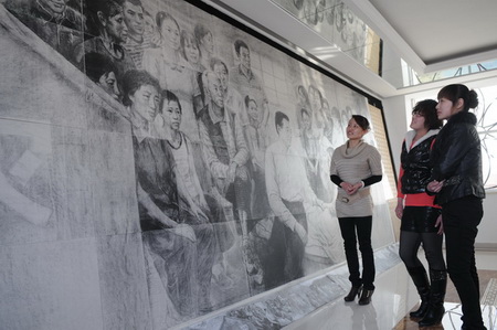 Vor kurzem wurde ein riesiges Keramik-Wandbild mit dem Titel 'Kampf gegen das Beben' in der Stadt Zibo in Shandong fertiggestellt.