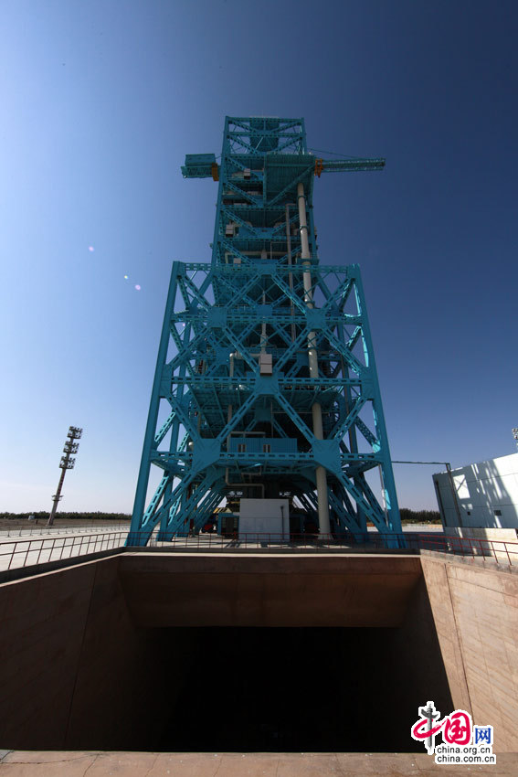 Die Experten haben gestern Vormittag das ganze System des ersten Weltraummoduls 'Tiangong-1' nochmals geprüft. Es war die letzte gründliche Prüfung vor der Brennstoffeinspritzung für die Trägerrakete.