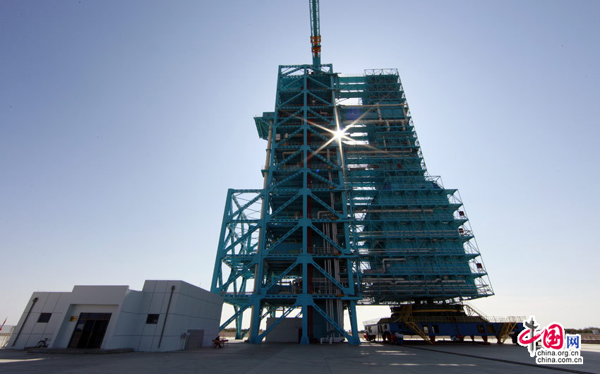 Die Experten haben gestern Vormittag das ganze System des ersten Weltraummoduls 'Tiangong-1' nochmals geprüft. Es war die letzte gründliche Prüfung vor der Brennstoffeinspritzung für die Trägerrakete.