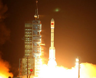 Das erste chinesische Weltraummodul 'Tiangong-1' ist am Donnerstag um 21.16 Uhr Ortszeit mit der von China selbst entwickelten Trägerrakete 'Langer Marsch II F' gestartet.