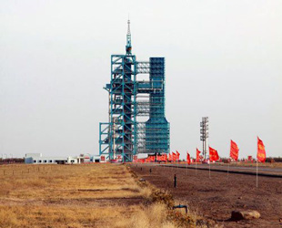 Die 'Shenzhou 8' soll am Dienstag ins All gebracht werden. Laut dem Pressesprecher von Chinas bemanntem Raumfahrtprogramm wird die Trägerrakete des Raumschiffs heute Montag getankt.