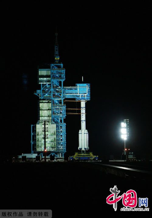 Der Countdown hat begonnen: noch zehn Minuten bis zum Start des 'Shenzhou 8'
