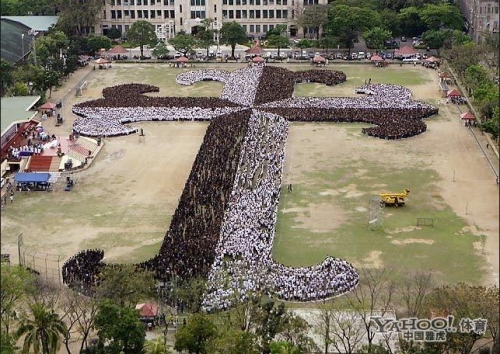 Das Jahr 2011 verabschiedet sich bald von uns. In diesem Jahr hat man in vielen Länder allerlei lustige und außergewöhnliche Rekorde aufgestellt.